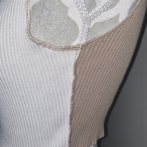 Colorblock Ribbed Tank Top - Picture 2 of 4